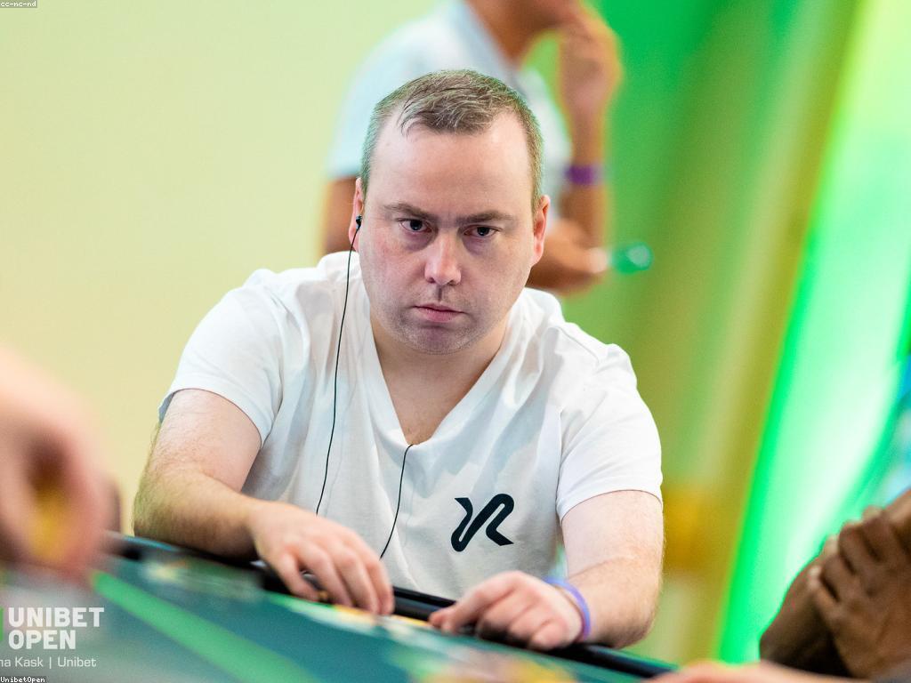 ការត្រួតពិនិត្យកាស៊ីណូ DV